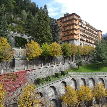 Hotel Rezia Sondalo Bagian luar foto