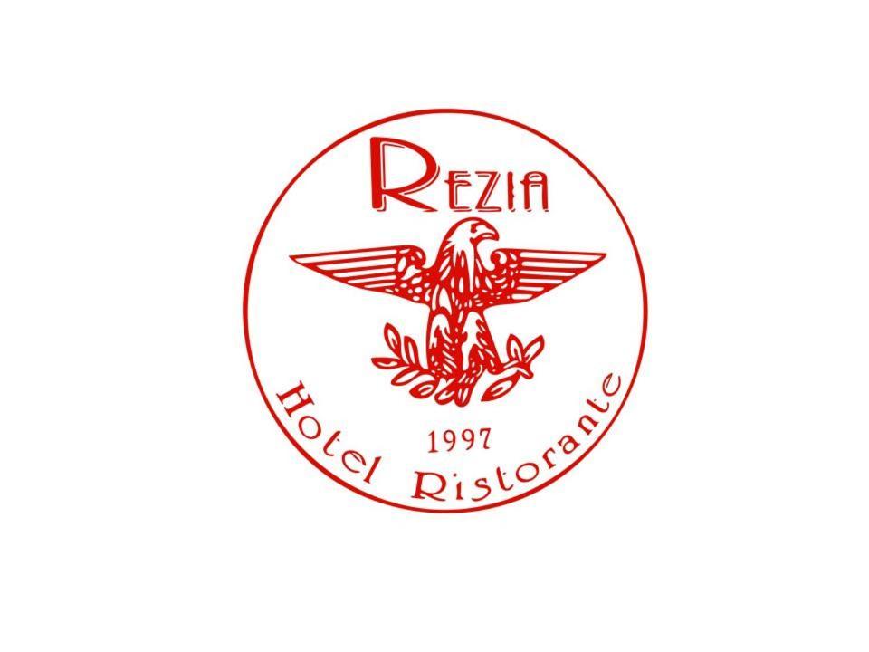 Hotel Rezia Sondalo Bagian luar foto